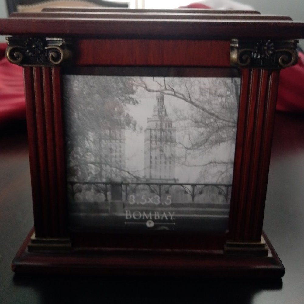 Vintage Bombay Wooden Photo Box Holder (3.5 x 3.5 photo)